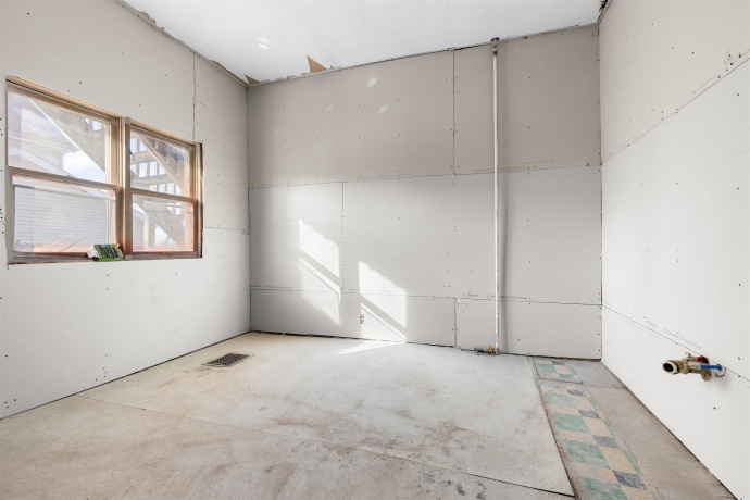 416 Horsman, ROCKFORD, Illinois 61101, ,5+ Units,For Sale,Horsman,202600243