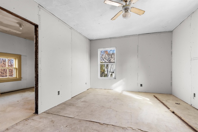 416 Horsman, ROCKFORD, Illinois 61101, ,5+ Units,For Sale,Horsman,202600243