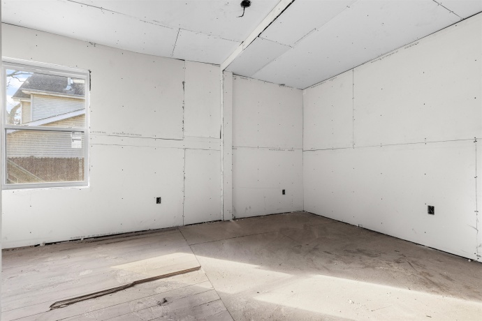 416 Horsman, ROCKFORD, Illinois 61101, ,5+ Units,For Sale,Horsman,202600243