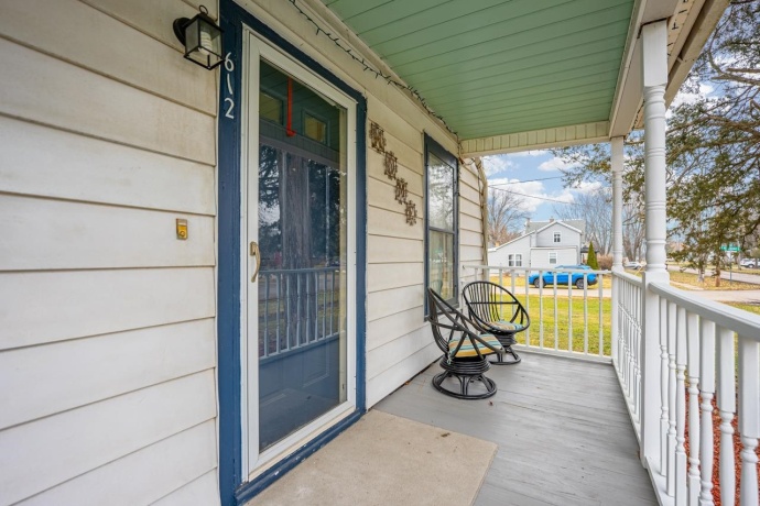 612 Chicago, BELVIDERE, Illinois 61008, 4 Bedrooms Bedrooms, ,1 BathroomBathrooms,House,For Sale,Chicago,202600244