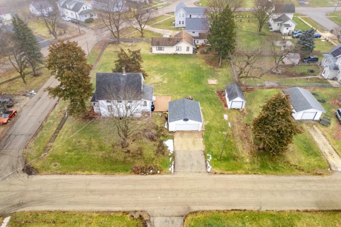 612 Chicago, BELVIDERE, Illinois 61008, 4 Bedrooms Bedrooms, ,1 BathroomBathrooms,House,For Sale,Chicago,202600244