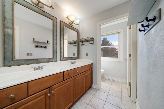 5315 Woodland Pond, LOVES PARK, Illinois 61111, 4 Bedrooms Bedrooms, ,2 BathroomsBathrooms,House,For Sale,Woodland Pond,202600245