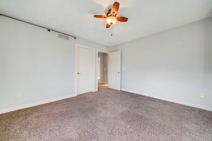 5315 Woodland Pond, LOVES PARK, Illinois 61111, 4 Bedrooms Bedrooms, ,2 BathroomsBathrooms,House,For Sale,Woodland Pond,202600245