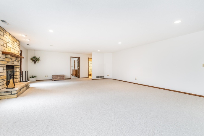 1135 Clark, GALENA, Illinois 61036, 4 Bedrooms Bedrooms, ,3 BathroomsBathrooms,House,For Sale,Clark,202600246