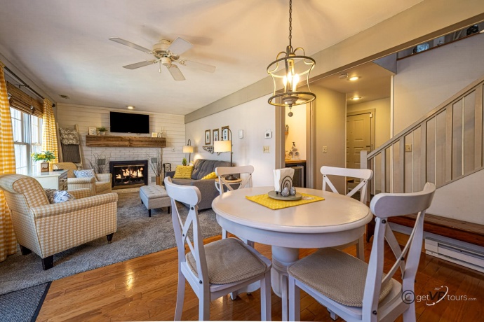 6 Settler, GALENA, Illinois 61036, 2 Bedrooms Bedrooms, ,2 BathroomsBathrooms,Condominium,For Sale,Settler,202501813