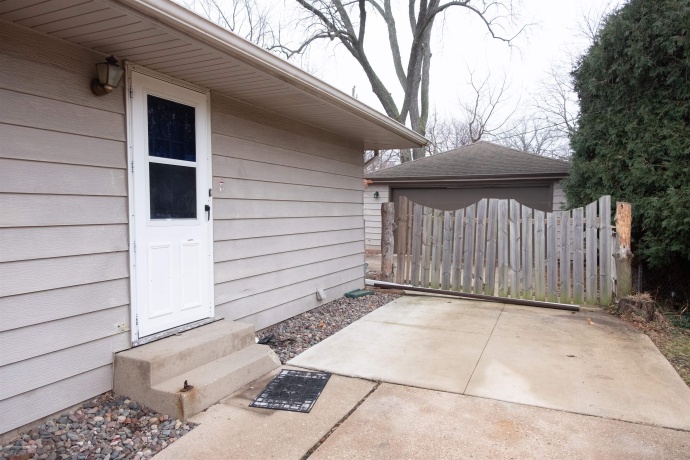 3717 Connecticut, ROCKFORD, Illinois 61108, 3 Bedrooms Bedrooms, ,1 BathroomBathrooms,House,For Sale,Connecticut,202600247