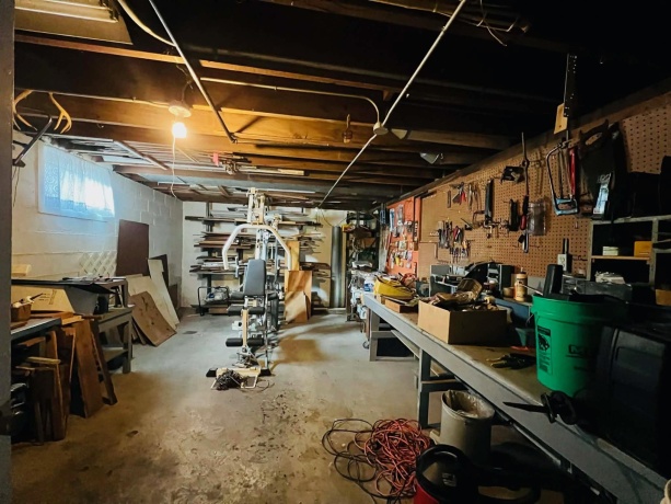 137 Stewart, FREEPORT, Illinois 61032, 3 Bedrooms Bedrooms, ,1 BathroomBathrooms,House,For Sale,Stewart,202600251