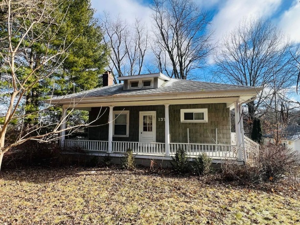 137 Stewart, FREEPORT, Illinois 61032, 3 Bedrooms Bedrooms, ,1 BathroomBathrooms,House,For Sale,Stewart,202600251