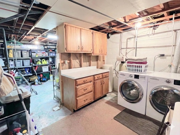 2037 Clinton, ROCKFORD, Illinois 61103, 3 Bedrooms Bedrooms, ,1 BathroomBathrooms,House,For Sale,Clinton,202600255