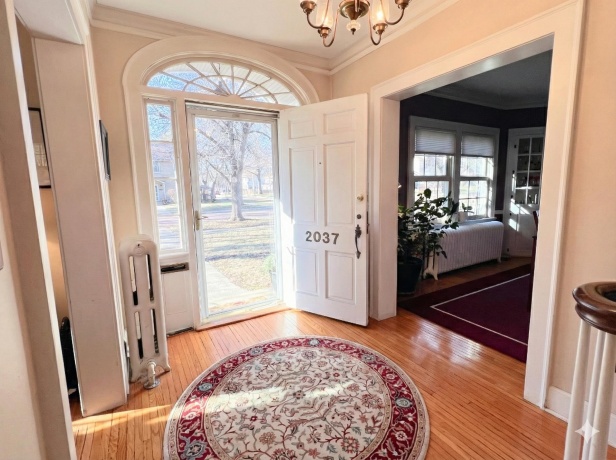 2037 Clinton, ROCKFORD, Illinois 61103, 3 Bedrooms Bedrooms, ,1 BathroomBathrooms,House,For Sale,Clinton,202600255