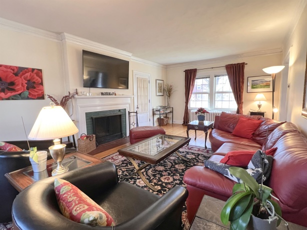 2037 Clinton, ROCKFORD, Illinois 61103, 3 Bedrooms Bedrooms, ,1 BathroomBathrooms,House,For Sale,Clinton,202600255