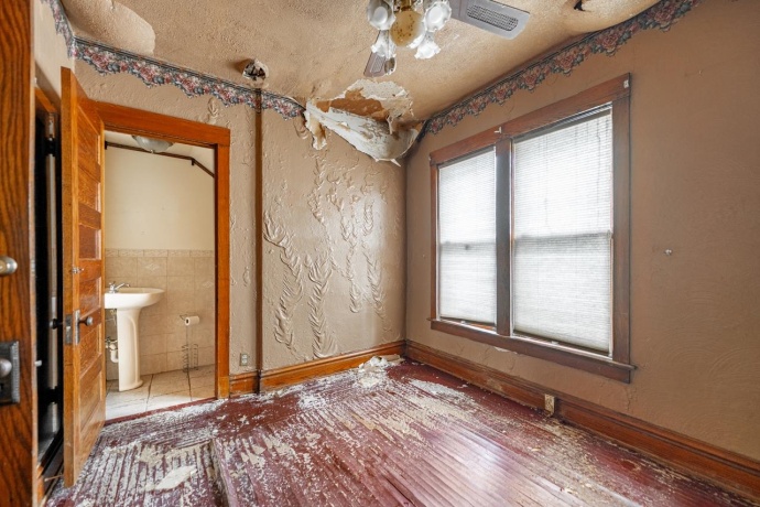 425 Hinkley, ROCKFORD, Illinois 61101, 4 Bedrooms Bedrooms, ,2 BathroomsBathrooms,House,For Sale,Hinkley,202600257