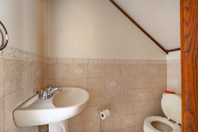 425 Hinkley, ROCKFORD, Illinois 61101, 4 Bedrooms Bedrooms, ,2 BathroomsBathrooms,House,For Sale,Hinkley,202600257