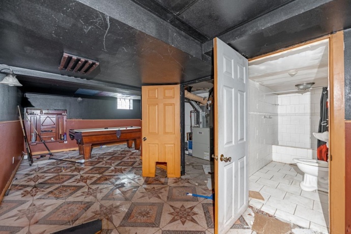 425 Hinkley, ROCKFORD, Illinois 61101, 4 Bedrooms Bedrooms, ,2 BathroomsBathrooms,House,For Sale,Hinkley,202600257