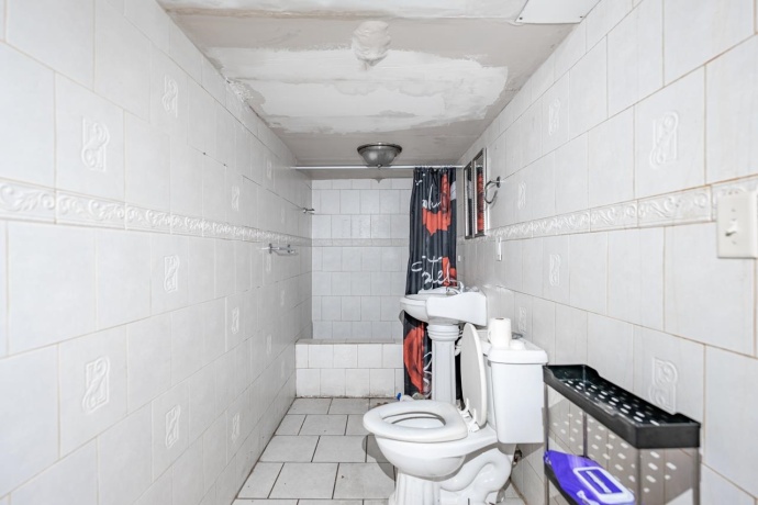 425 Hinkley, ROCKFORD, Illinois 61101, 4 Bedrooms Bedrooms, ,2 BathroomsBathrooms,House,For Sale,Hinkley,202600257