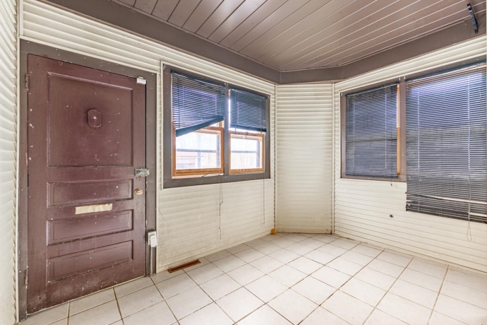 425 Hinkley, ROCKFORD, Illinois 61101, 4 Bedrooms Bedrooms, ,2 BathroomsBathrooms,House,For Sale,Hinkley,202600257