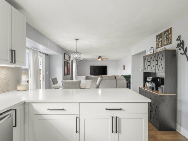 7218 Salzbrenner, MACHESNEY PARK, Illinois 61115, 4 Bedrooms Bedrooms, ,3 BathroomsBathrooms,House,For Sale,Salzbrenner,202600259