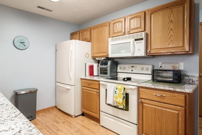 5683 Oak Village, ROSCOE, Illinois 61073, 2 Bedrooms Bedrooms, ,2 BathroomsBathrooms,Condominium,For Sale,Oak Village,202600261