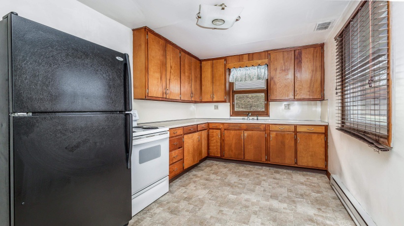 415 Columbia, STOCKTON, Illinois 61085, ,2 Units,For Sale,Columbia,202600265