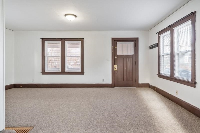 421 Olive, ROCKFORD, Illinois 61107, 2 Bedrooms Bedrooms, ,1 BathroomBathrooms,House,For Sale,Olive,202600267