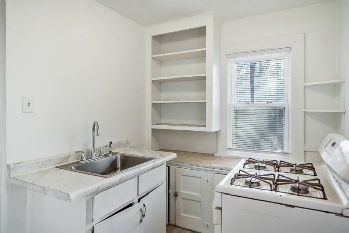 421 Olive, ROCKFORD, Illinois 61107, 2 Bedrooms Bedrooms, ,1 BathroomBathrooms,House,For Sale,Olive,202600267