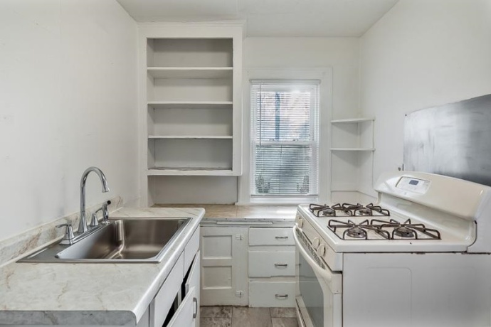 421 Olive, ROCKFORD, Illinois 61107, 2 Bedrooms Bedrooms, ,1 BathroomBathrooms,House,For Sale,Olive,202600267