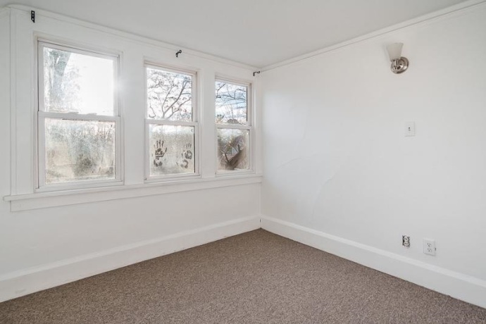 421 Olive, ROCKFORD, Illinois 61107, 2 Bedrooms Bedrooms, ,1 BathroomBathrooms,House,For Sale,Olive,202600267