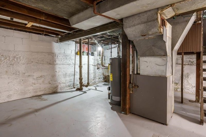 421 Olive, ROCKFORD, Illinois 61107, 2 Bedrooms Bedrooms, ,1 BathroomBathrooms,House,For Sale,Olive,202600267