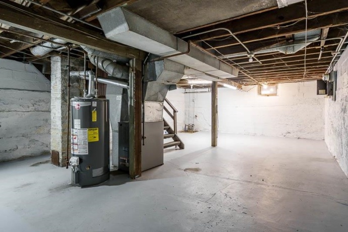 421 Olive, ROCKFORD, Illinois 61107, 2 Bedrooms Bedrooms, ,1 BathroomBathrooms,House,For Sale,Olive,202600267