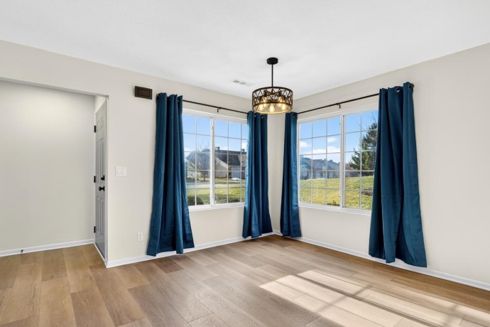 7636 Creek Bend, ROCKFORD, Illinois 61114, 2 Bedrooms Bedrooms, ,2 BathroomsBathrooms,Condominium,For Sale,Creek Bend,202600271