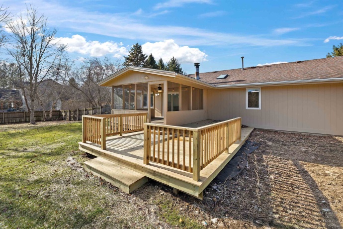 1004 Portsmouth, ROCKFORD, Illinois 61102, 3 Bedrooms Bedrooms, ,2 BathroomsBathrooms,House,For Sale,Portsmouth,202600283