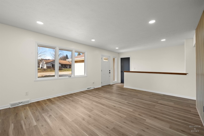 1004 Portsmouth, ROCKFORD, Illinois 61102, 3 Bedrooms Bedrooms, ,2 BathroomsBathrooms,House,For Sale,Portsmouth,202600283