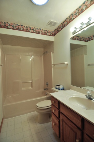 7218 WEATHERED OAK, ROCKFORD, Illinois 61107, 2 Bedrooms Bedrooms, ,2 BathroomsBathrooms,Condominium,For Sale,WEATHERED OAK,202600284