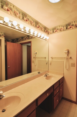 7218 WEATHERED OAK, ROCKFORD, Illinois 61107, 2 Bedrooms Bedrooms, ,2 BathroomsBathrooms,Condominium,For Sale,WEATHERED OAK,202600284