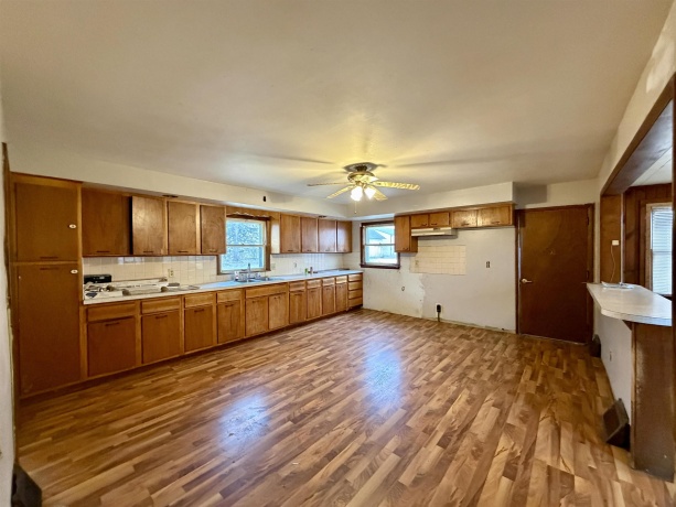 3517 Henderson, FREEPORT, Illinois 61032, 5 Bedrooms Bedrooms, ,1 BathroomBathrooms,House,For Sale,Henderson,202600287