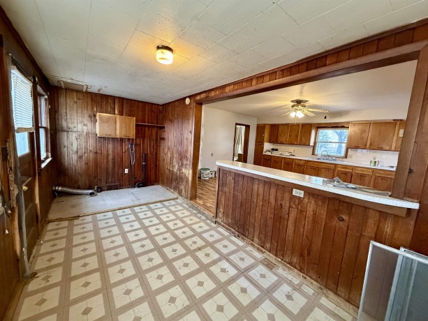 3517 Henderson, FREEPORT, Illinois 61032, 5 Bedrooms Bedrooms, ,1 BathroomBathrooms,House,For Sale,Henderson,202600287