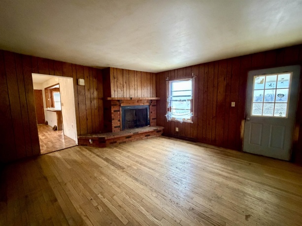 3517 Henderson, FREEPORT, Illinois 61032, 5 Bedrooms Bedrooms, ,1 BathroomBathrooms,House,For Sale,Henderson,202600287