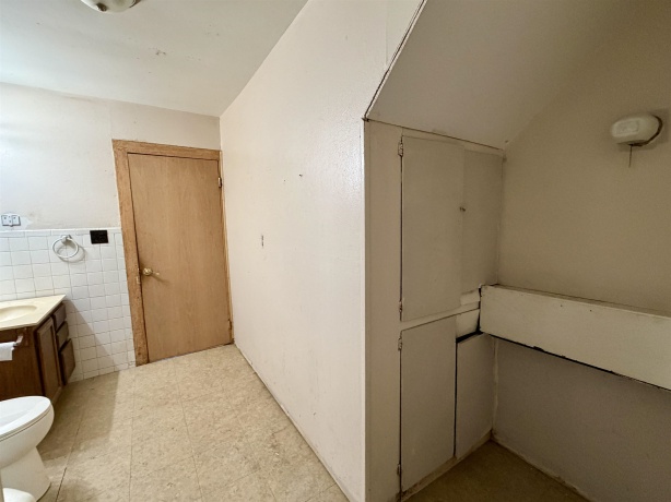 3517 Henderson, FREEPORT, Illinois 61032, 5 Bedrooms Bedrooms, ,1 BathroomBathrooms,House,For Sale,Henderson,202600287