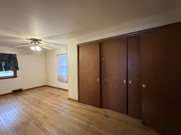 3517 Henderson, FREEPORT, Illinois 61032, 5 Bedrooms Bedrooms, ,1 BathroomBathrooms,House,For Sale,Henderson,202600287