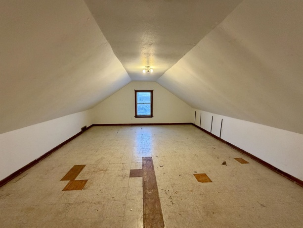 3517 Henderson, FREEPORT, Illinois 61032, 5 Bedrooms Bedrooms, ,1 BathroomBathrooms,House,For Sale,Henderson,202600287