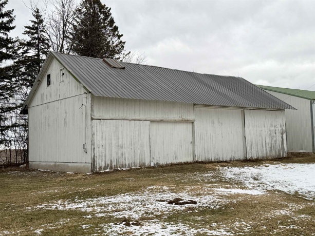 3517 Henderson, FREEPORT, Illinois 61032, 5 Bedrooms Bedrooms, ,1 BathroomBathrooms,House,For Sale,Henderson,202600287