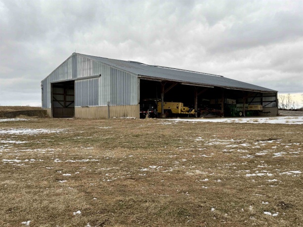 3517 Henderson, FREEPORT, Illinois 61032, 5 Bedrooms Bedrooms, ,1 BathroomBathrooms,House,For Sale,Henderson,202600287