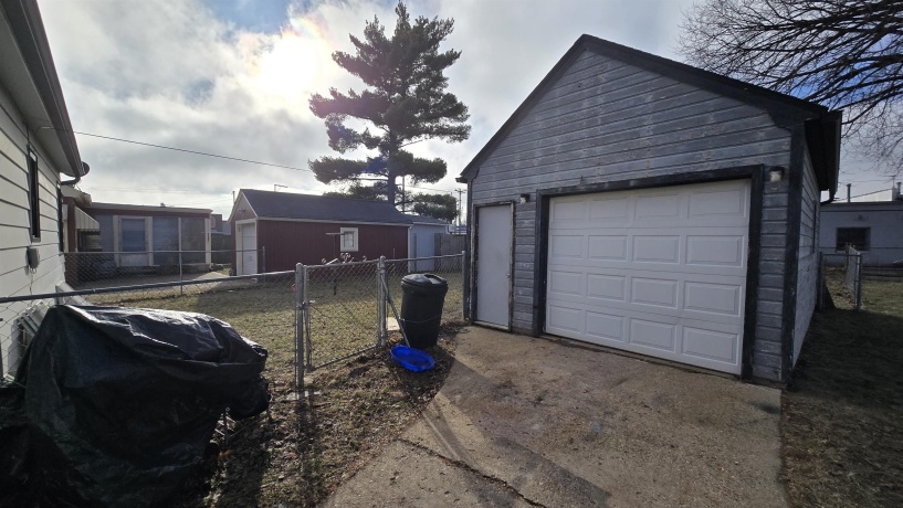 1524 Virginia, ROCKFORD, Illinois 61103, 2 Bedrooms Bedrooms, ,1 BathroomBathrooms,House,For Sale,Virginia,202600293