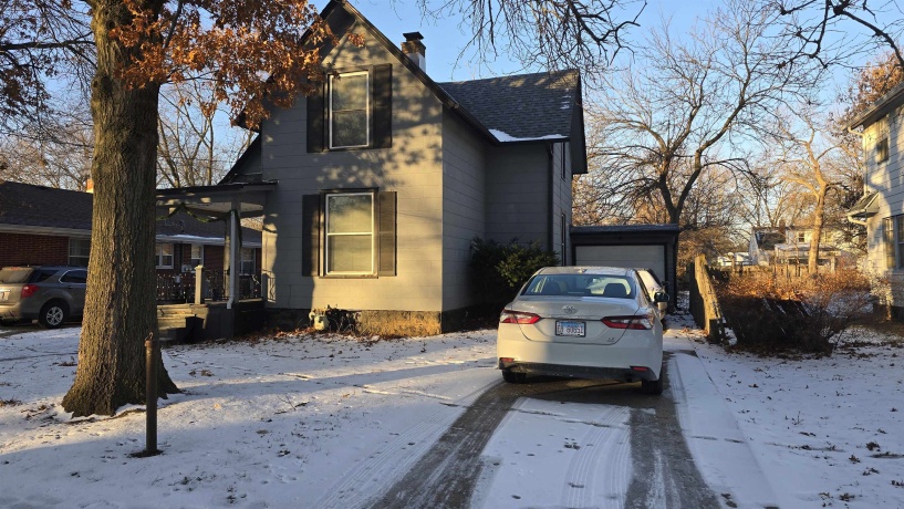 1618 Evergreen, ROCKFORD, Illinois 61103, 3 Bedrooms Bedrooms, ,1 BathroomBathrooms,House,For Sale,Evergreen,202600295