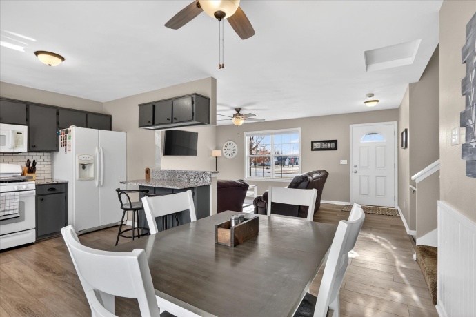 1903 Silverthorn, BYRON, Illinois 61010, 4 Bedrooms Bedrooms, ,2 BathroomsBathrooms,House,For Sale,Silverthorn,202600298