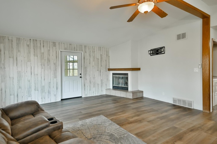 4415 Chana, CHANA, Illinois 61015, 2 Bedrooms Bedrooms, ,2 BathroomsBathrooms,House,For Sale,Chana,202600301