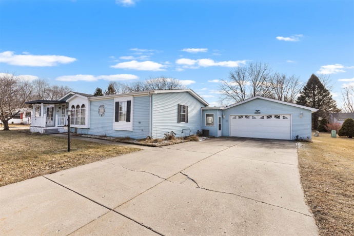 5343 Mahogany, ROSCOE, Illinois 61073, 3 Bedrooms Bedrooms, ,2 BathroomsBathrooms,House,For Sale,Mahogany,202600306