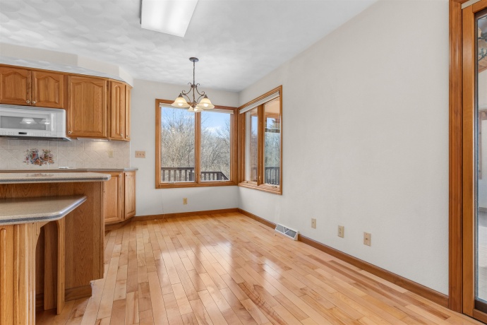 8317 Snaresbrook, ROSCOE, Illinois 61073, 3 Bedrooms Bedrooms, ,3 BathroomsBathrooms,House,For Sale,Snaresbrook,202600308