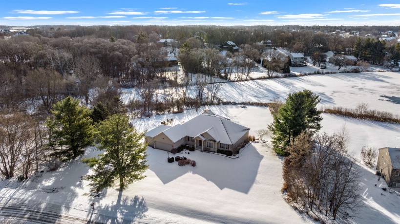 8317 Snaresbrook, ROSCOE, Illinois 61073, 3 Bedrooms Bedrooms, ,3 BathroomsBathrooms,House,For Sale,Snaresbrook,202600308