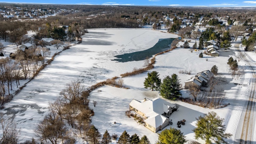 8317 Snaresbrook, ROSCOE, Illinois 61073, 3 Bedrooms Bedrooms, ,3 BathroomsBathrooms,House,For Sale,Snaresbrook,202600308